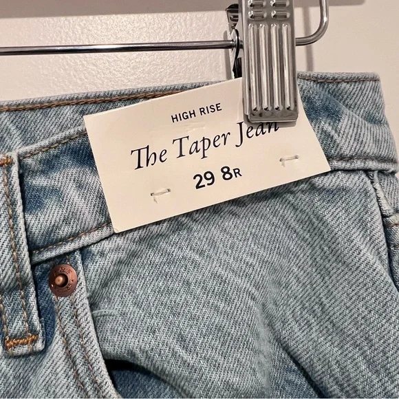 NWT Abercrombie & Fitch Women's The Taper Jean High Rise Light Wash Size 29/8 R - Picture 5 of 13